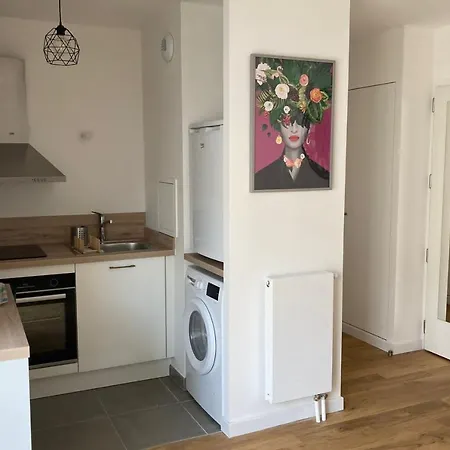 Very Nice 40m Quiet With Parking Space *